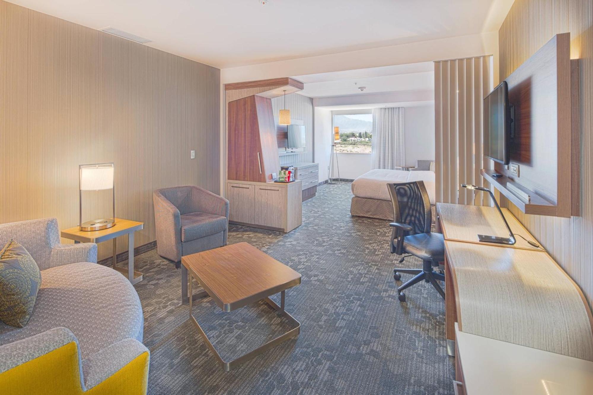 คอร์ตยาร์ด ซัลติโย Hotel ซัลติโญ ภายนอก รูปภาพ