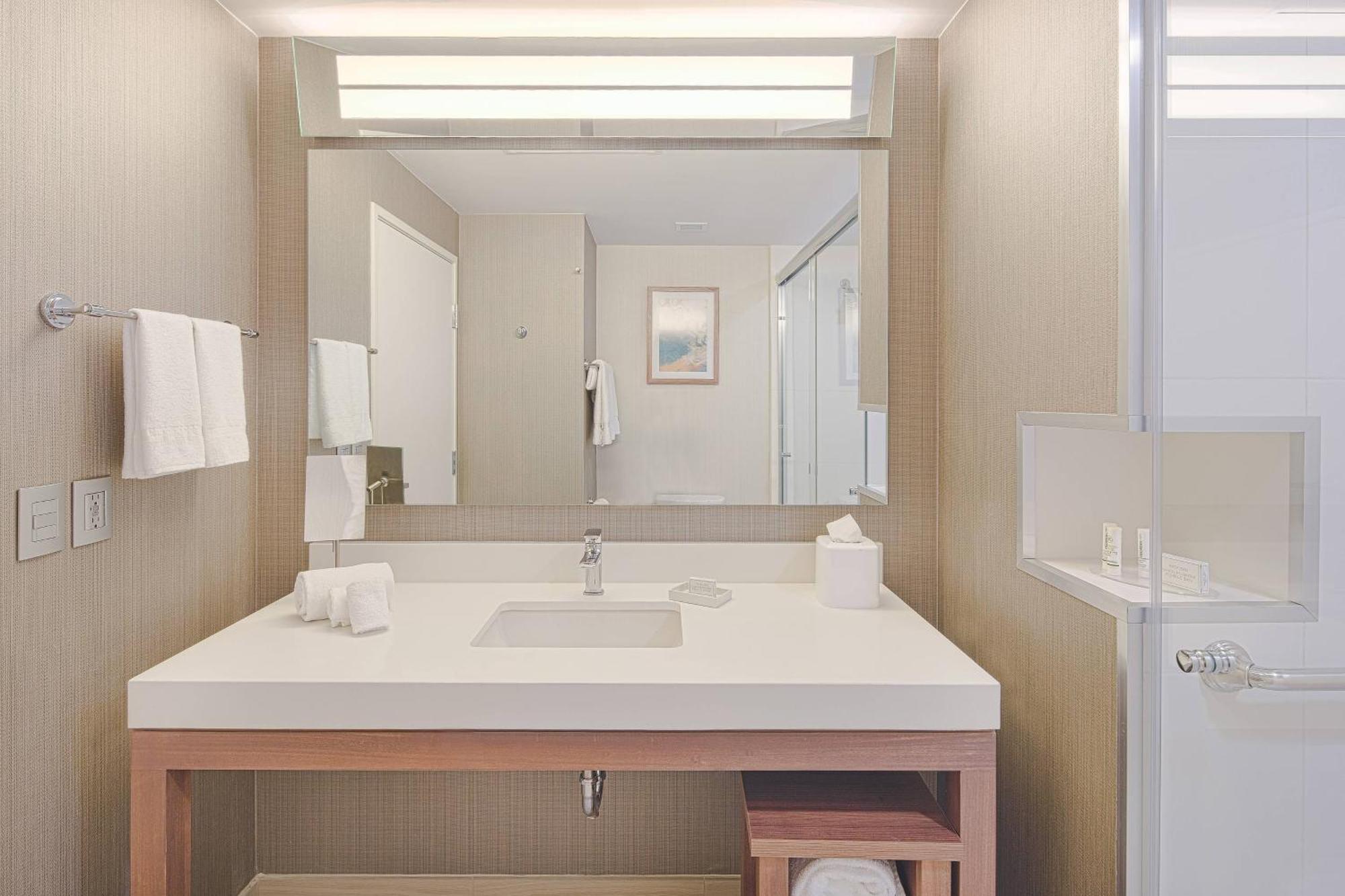 คอร์ตยาร์ด ซัลติโย Hotel ซัลติโญ ภายนอก รูปภาพ